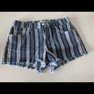 7 for all mankind  pinstripe shorts in size 25